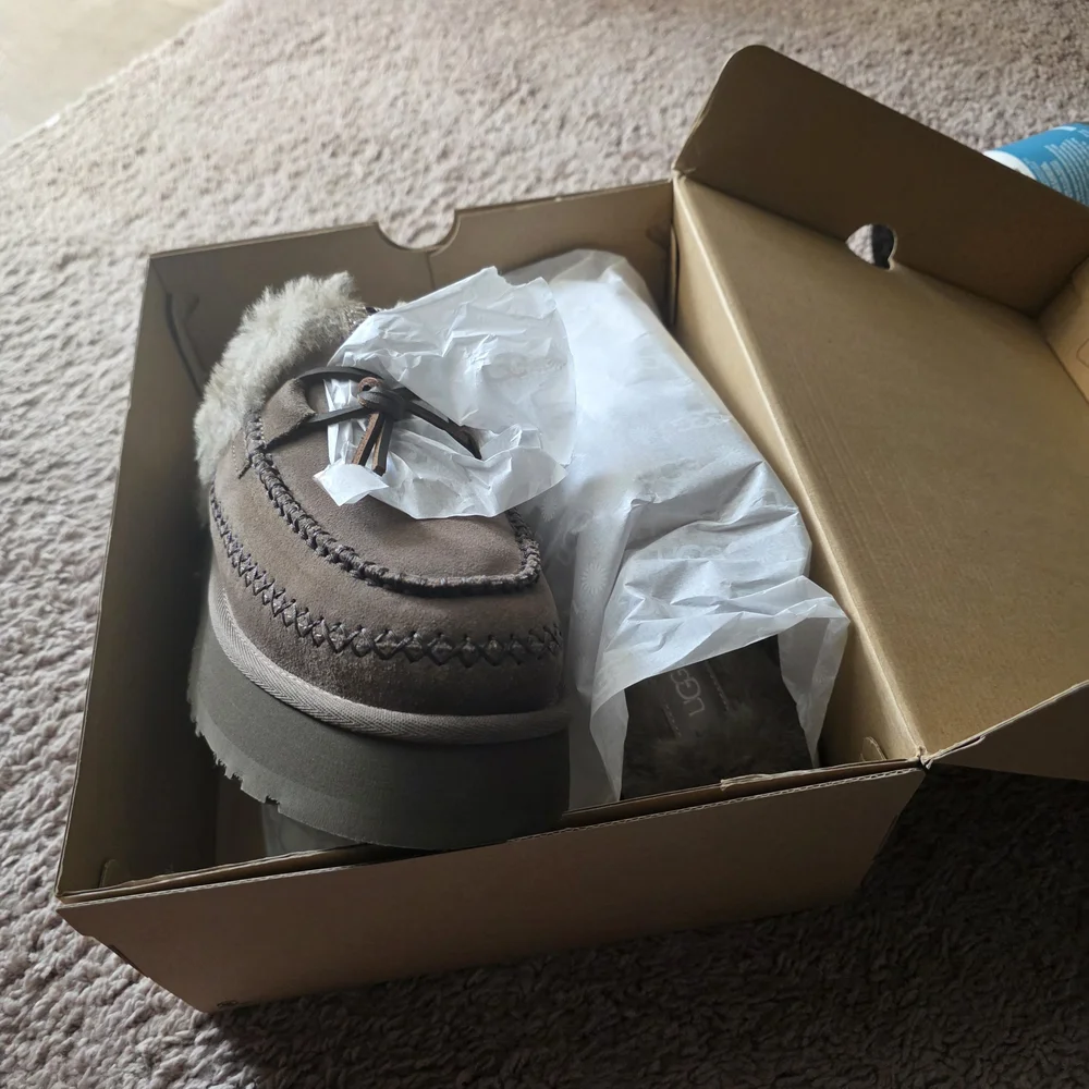 UGG Tan Shearling Lined Mules Disquette Alpine - Picture 3 of 4